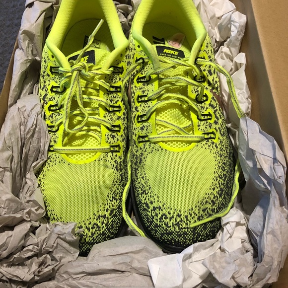 Nike running shoes - Picture 2 of 3